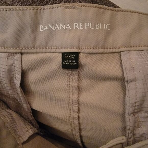 Banana Republic Tan Motion Tech Hybrid Athletic Mens Pants Size 36x32  000106 - Picture 4 of 9